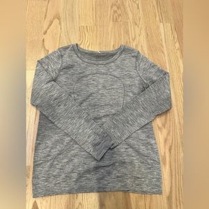 Lululemon athletica long sleeve dri fit